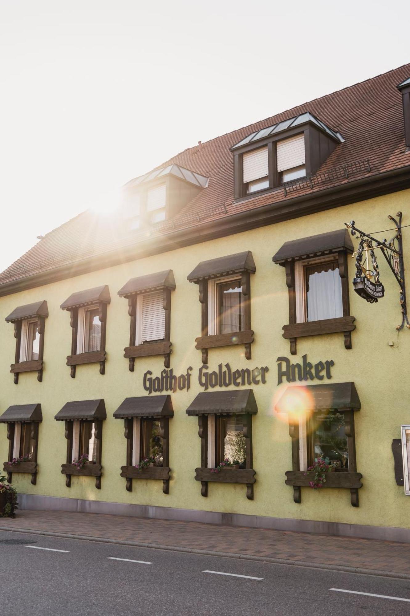 Landgasthof Zum Goldenen Anker Эггенштайн-Леопольдсхафен Экстерьер фото